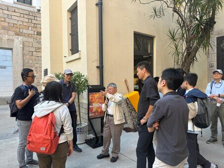 Cultural Walk in Central