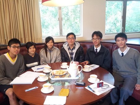 每組同學與導師的面談已於四月底前完成，導師、同學，和校方已交回回饋表，整體反應都非常正面，他們大都認同計劃切合學生需要，亦對計劃安排感到滿意。