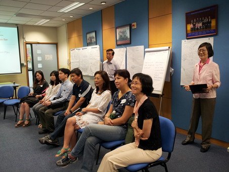 資深企業培訓顧問鮑慧兒女士於六月二日為導師舉行了計劃報告及分享會。