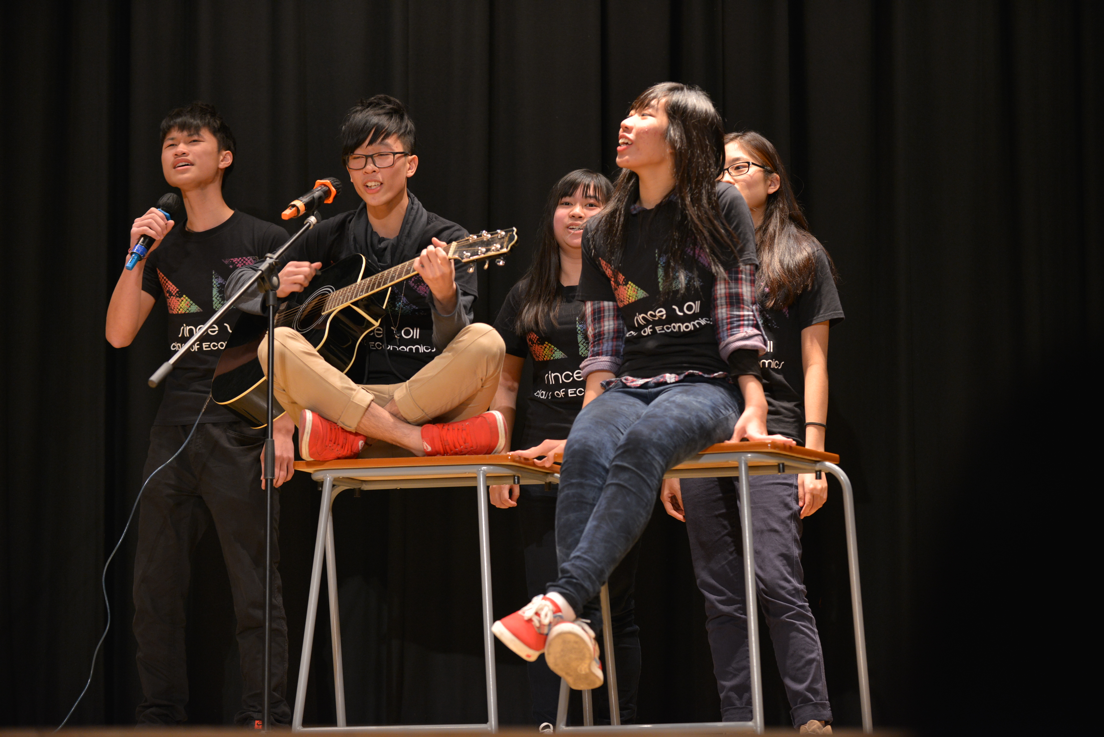 Christmas Singing Contest and Classroom Decoration Contest