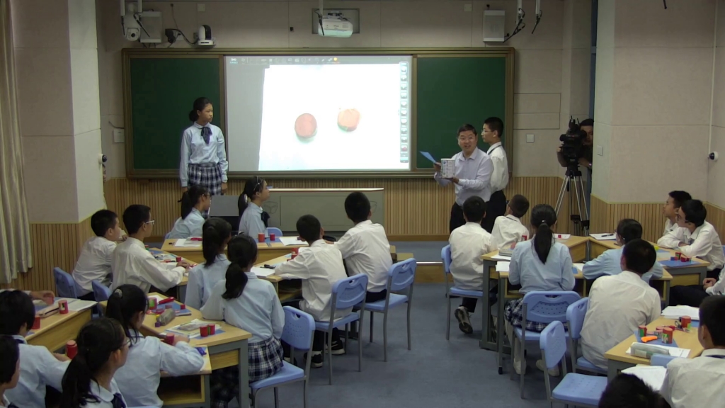 Lesson in the Shenzhen Foreign Languages School