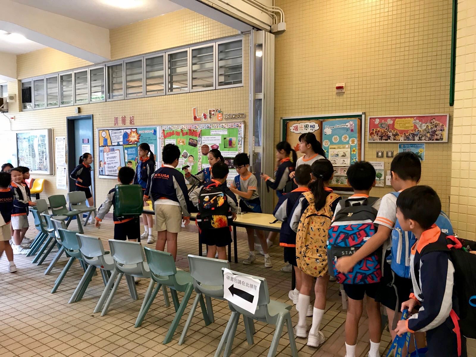 Students took the initiative to weigh their school bags. Many of them had earned a house point!