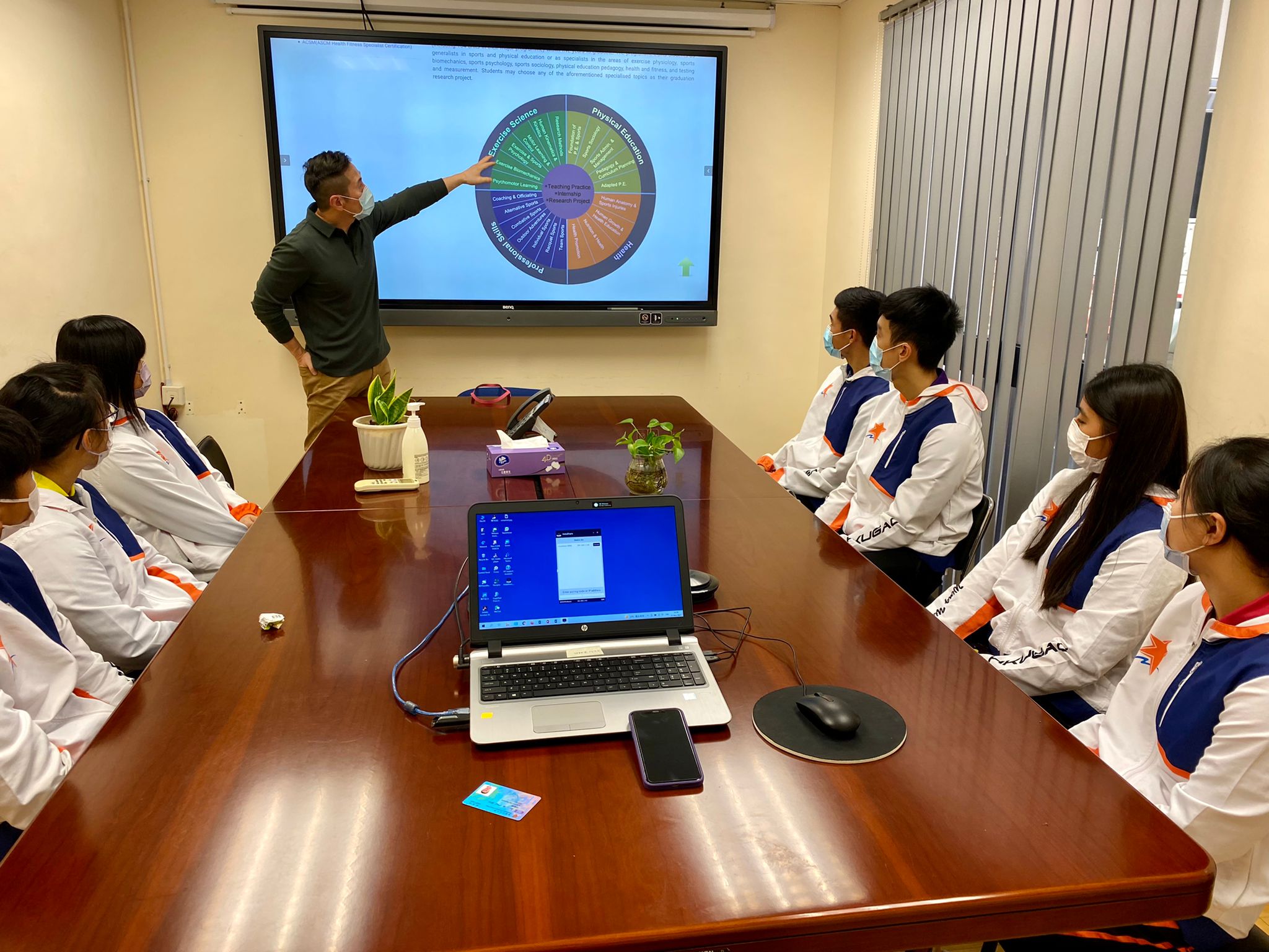 Prof. Raymond Sum introducing the history and curriculum of the Department of Physical Education of CUHK